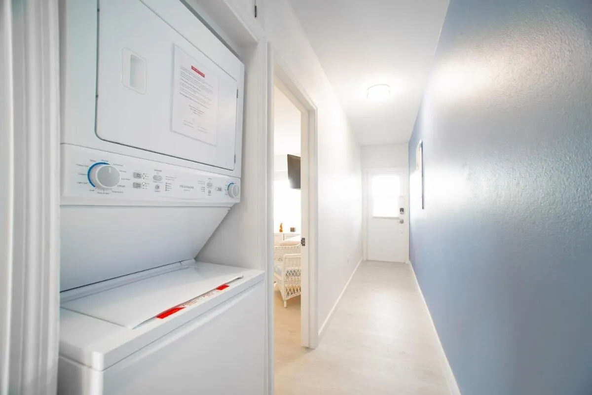 Moon Bay # 5 Apartment Bodden Town
