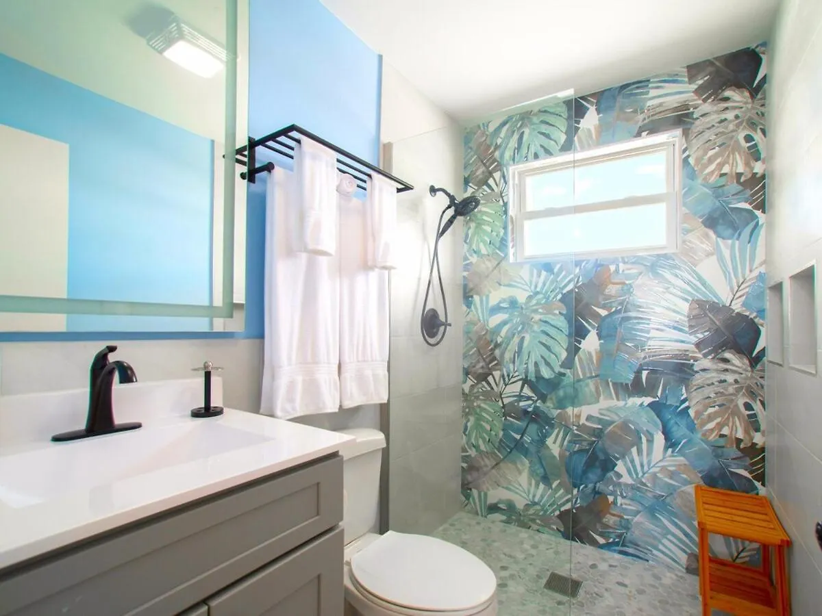 Moon Bay # 5 Apartment Bodden Town